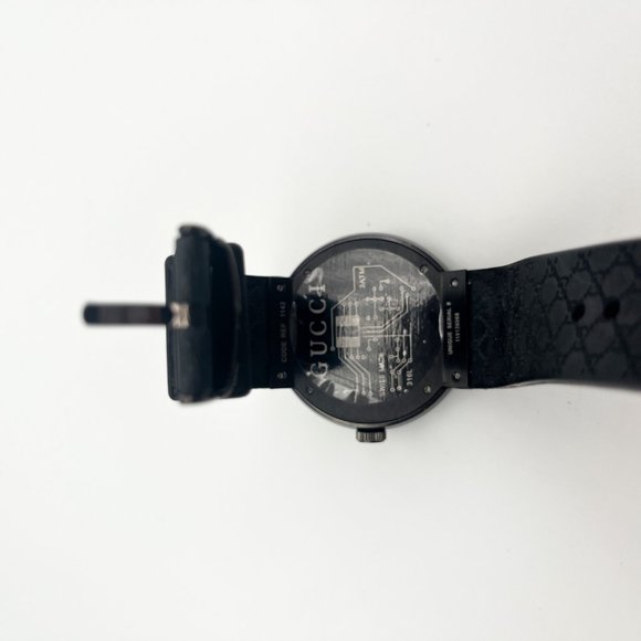 Authentic Gucci 1142 Watch - Picture 3 of 3